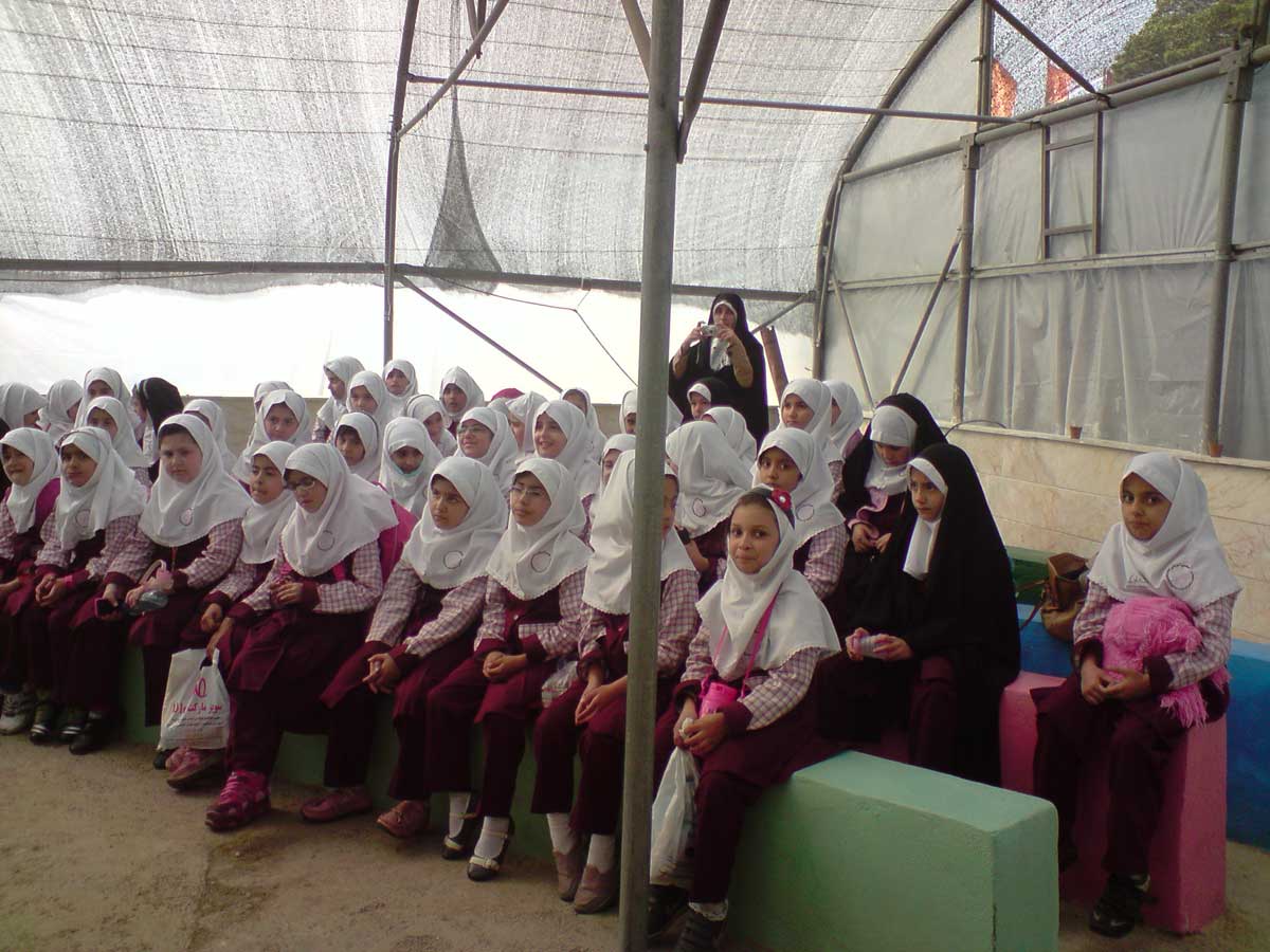 آموزش باغبانی به مدارس