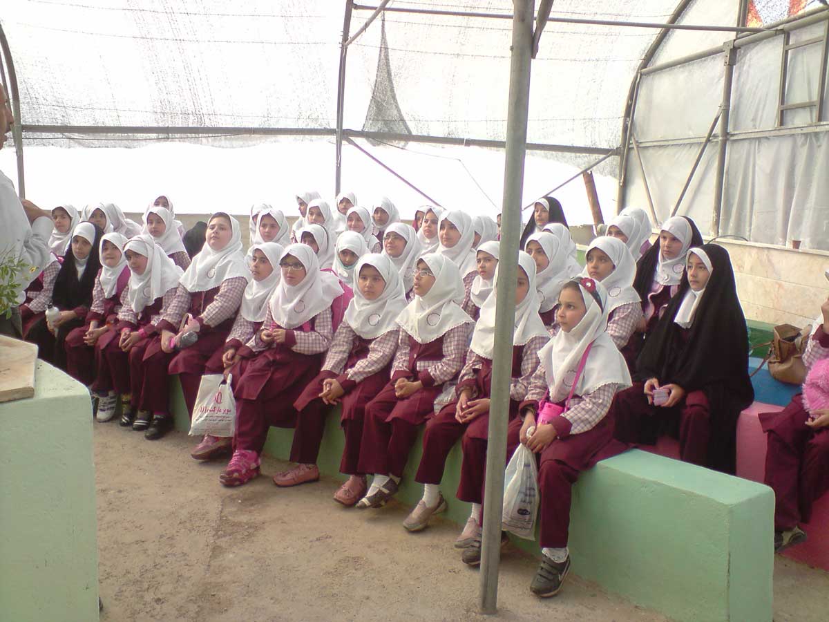 آموزش باغبانی به مدارس